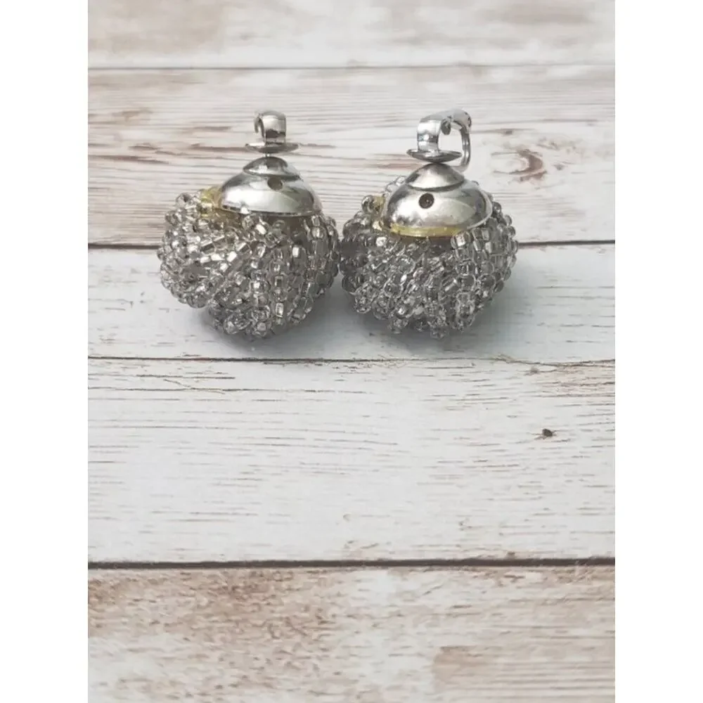 Vintage clip earrings